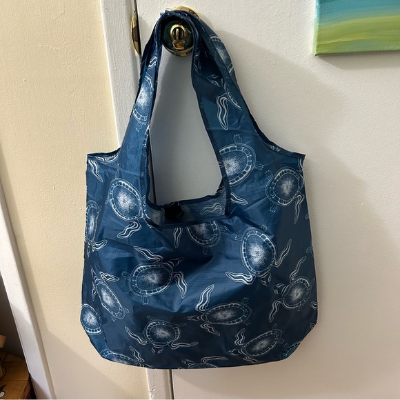 BeeGreen Eco-Friendly ReUsable Blue Turtle Tote Bag - Picture 1 of 9